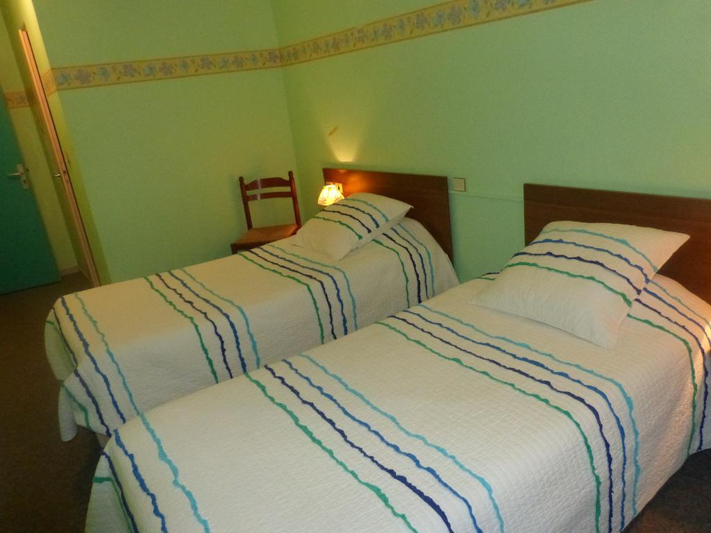 Hotel Du Donjon Champlitte-et-le-Prélot Quarto foto